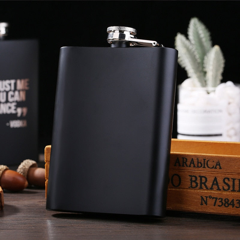 Mini Portable 8OZ Hip Flask Stainless Steel Bottle Lot Black Matte Does Not Fade Flask for Alcohol Rum Whiskey Best Men Gift Set