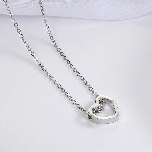 Fashion Design Black Heart Necklace Gold Silver color simple Hollow Jewellery The best of birthday treat